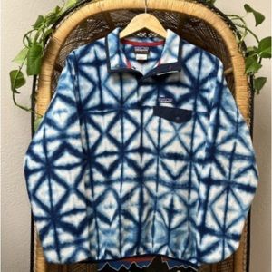 Blue Tie dye patagonia synchilla Pullover